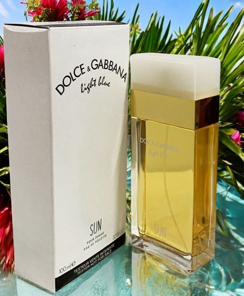 Dolce & Gabbana Light Blue Sun 100ml/3.4oz Eau De Toilette Spray in White Box
