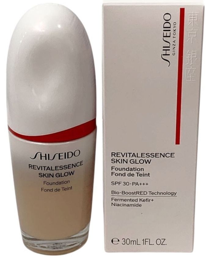 Shiseido Revitalessence Skin Glow Foundation SPF 30