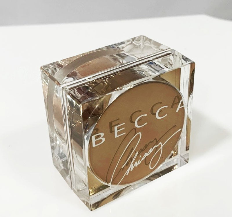 BECCA Chrissy Confectionary Glow Powder  CINNAMON SUGAR Highlighter .14 oz New
