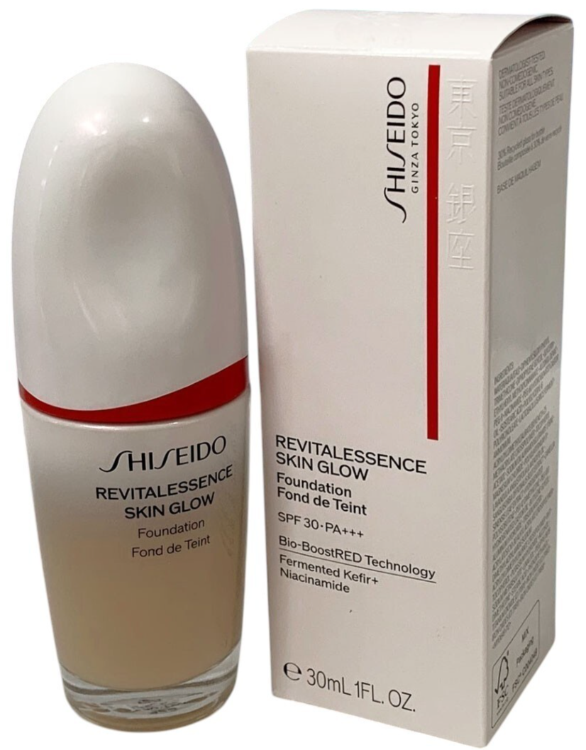 Shiseido Revitalessence Skin Glow Foundation SPF 30 