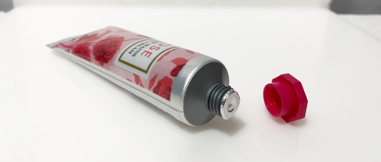 L’Occitane En Provence Cherry Blossom and Rose Hand Cream 1oz/30ml Set of 2