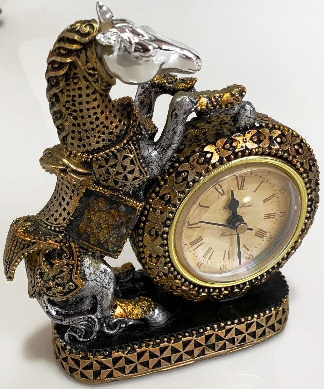DESK TABLE ANTIQUE STYLE CLOCK WITH RISING HORSE STATUE BATTERY OPERATED