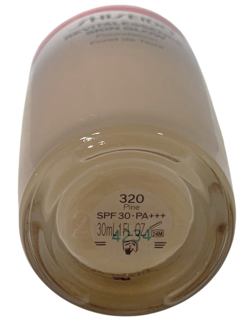 Shiseido Revitalessence Skin Glow Foundation SPF 30 